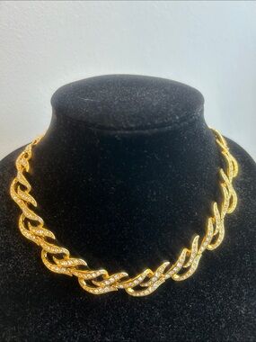 EUC Vintage ELIZABETH TAYLOR For Avon Eternal Flame Crystal Rhinestones Necklace